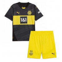 Borussia Dortmund Julian Ryerson #26 Replika babykläder Bortaställ Barn 2024-25 Kortärmad (+ korta byxor)